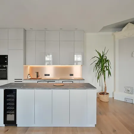 Spacious , 2 Bedrooms, Old Town Walk Appartement Riga