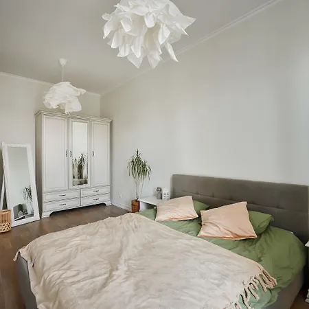 Spacious , 2 Bedrooms, Old Town Walk * 리가